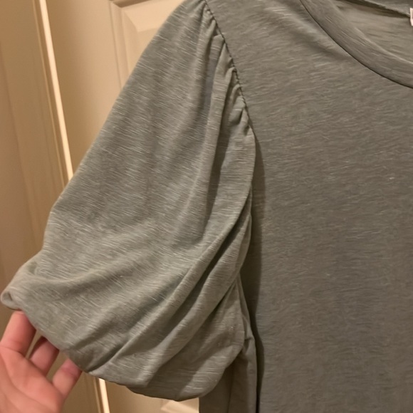 Cute summer top with balloon short sleeves/ like new/ size M - Picture 2 of 4